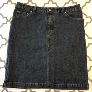 Knee length jean skirt sz 14